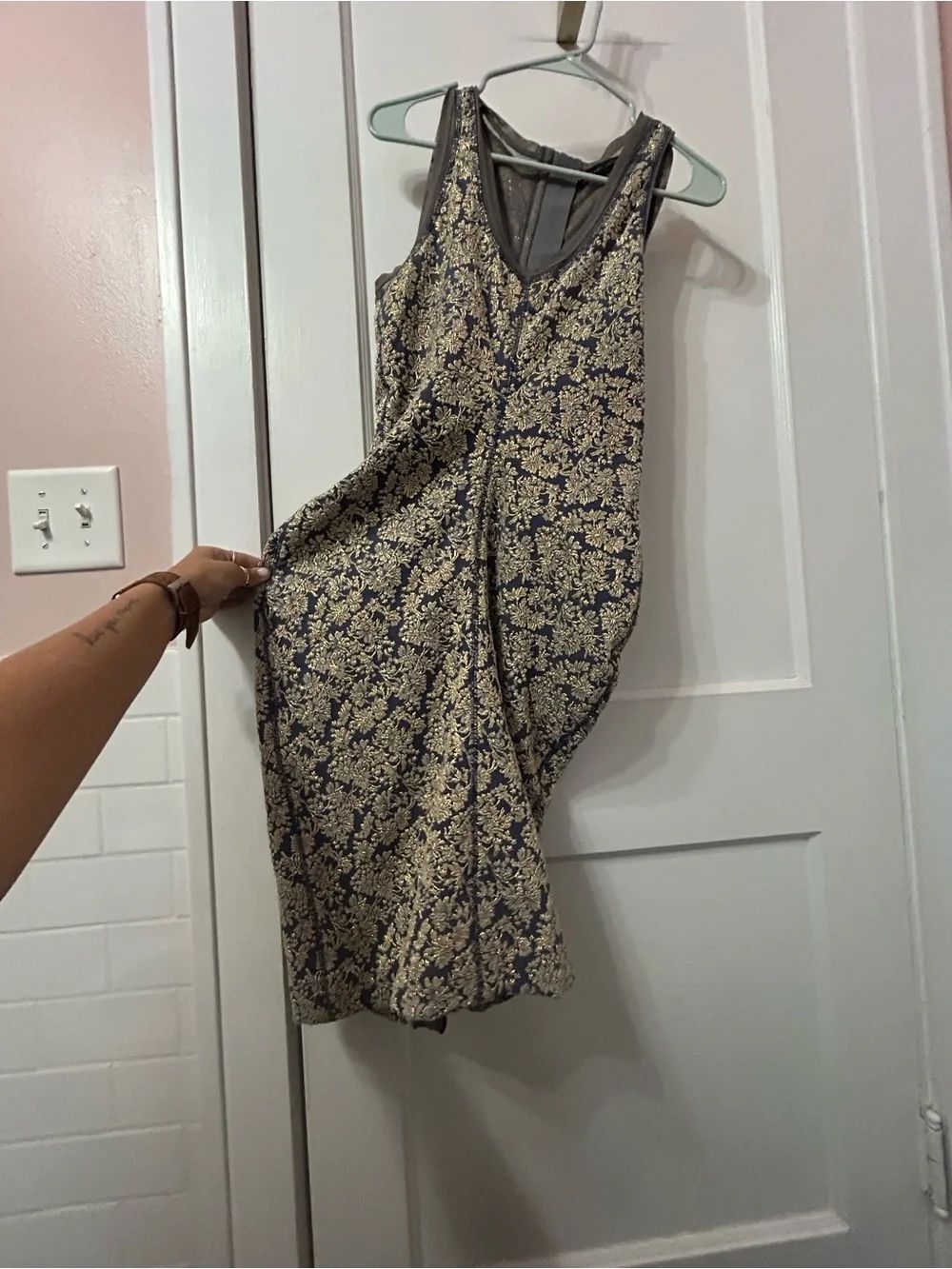 Vintage Marc Jacobs Navy and Gold Floral Jacquard Midi Dress - Picture 6 of 12